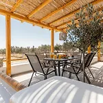 Naxos Beachwalk Plaka Willa *