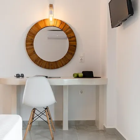 Naxos Beachwalk Plaka