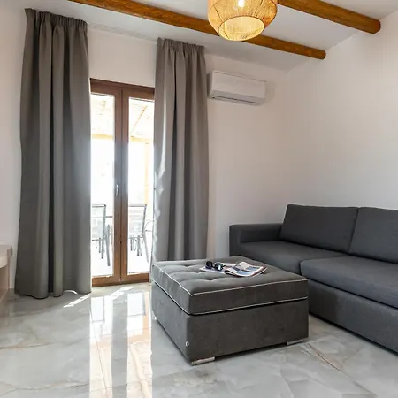 Naxos Beachwalk Plaka Maragkas