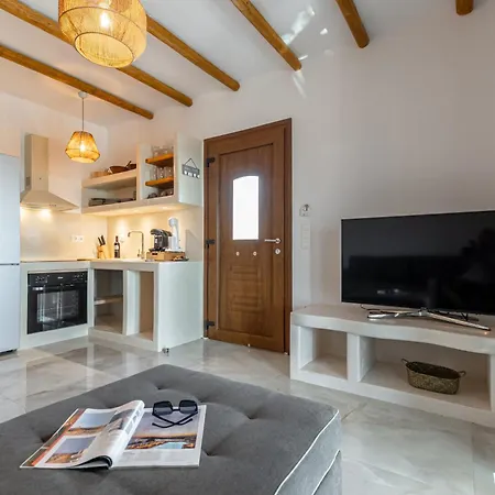 Naxos Beachwalk Plaka