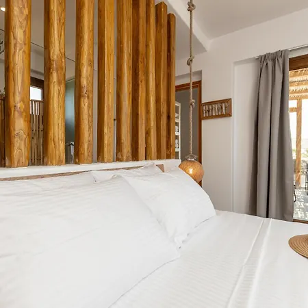 Naxos Beachwalk Plaka Willa Maragkas