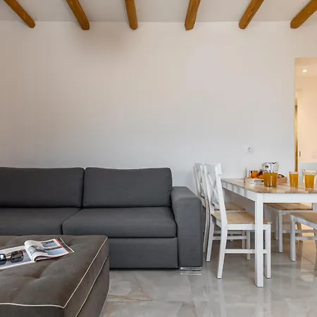 Naxos Beachwalk Plaka