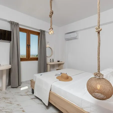 Naxos Beachwalk Plaka
