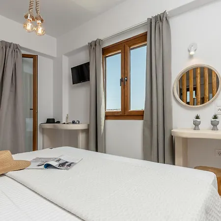 Naxos Beachwalk Plaka Villa