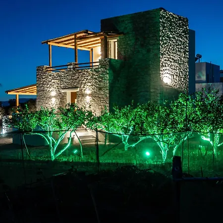 Naxos Beachwalk Plaka