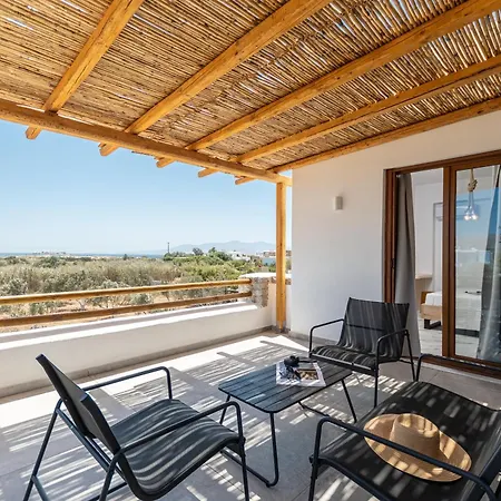 Naxos Beachwalk Plaka Villa *