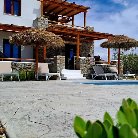 Naxos Beachwalk Plaka Villa *